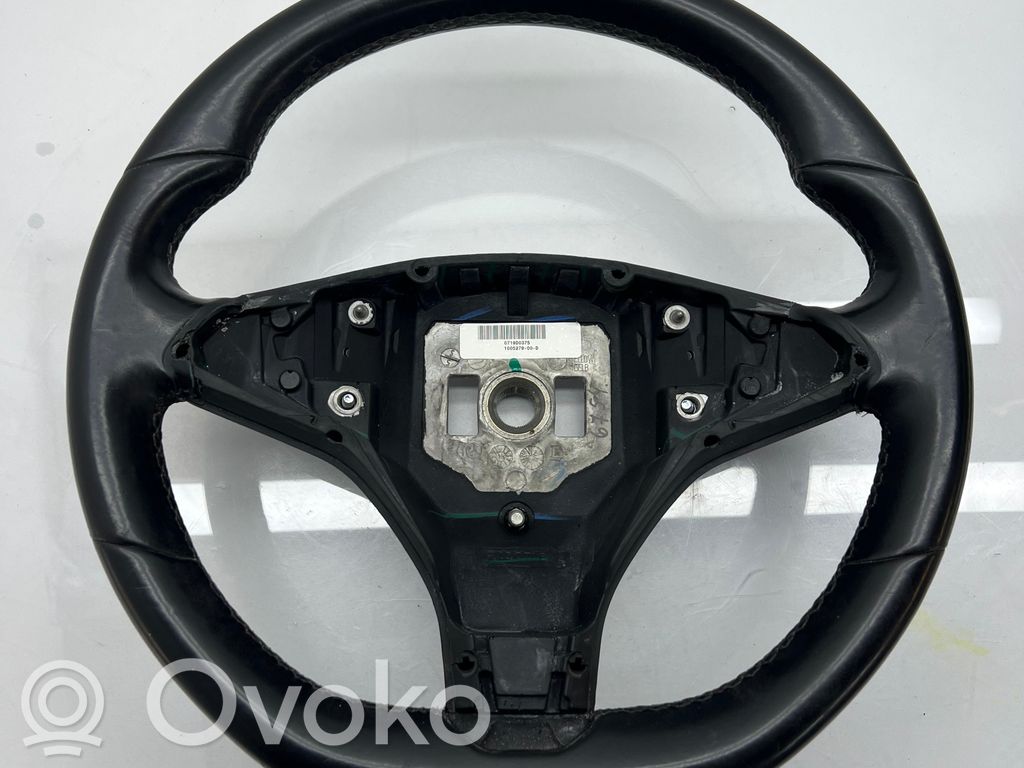 Ohjauspyörä   100527900D