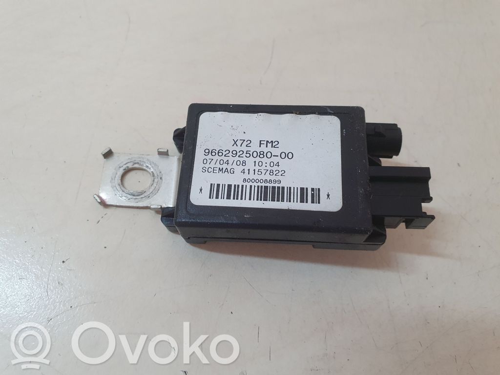 Citroen C5 Antenos stiprintuvas 