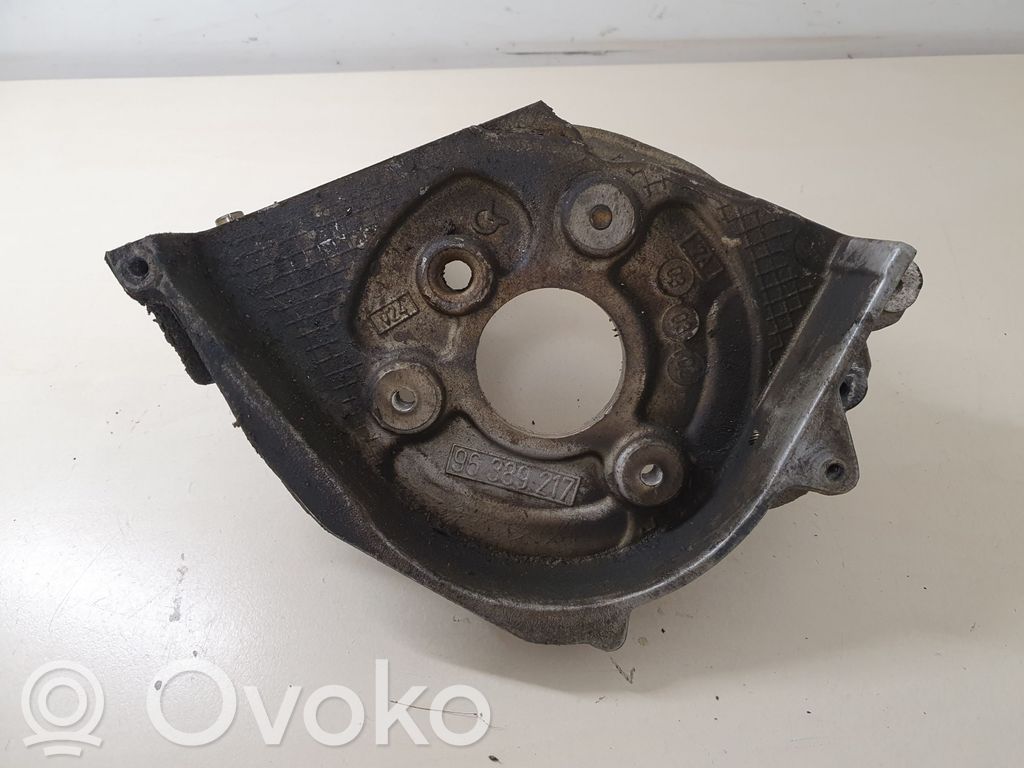 Peugeot 307 Fuel pump bracket 