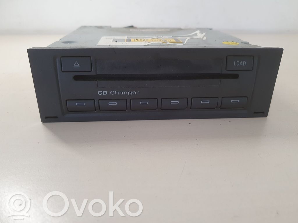 Audi A4 S4 B7 8E 8H CD/DVD keitiklis 