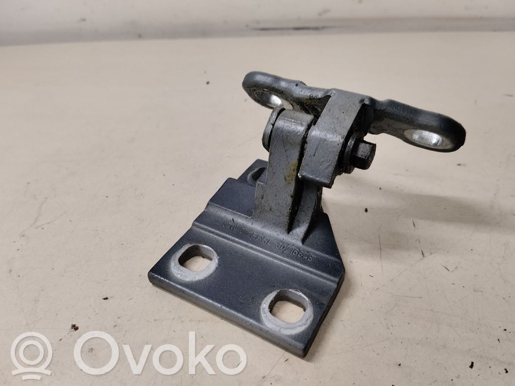 Volvo C30 Front door lower hinge 