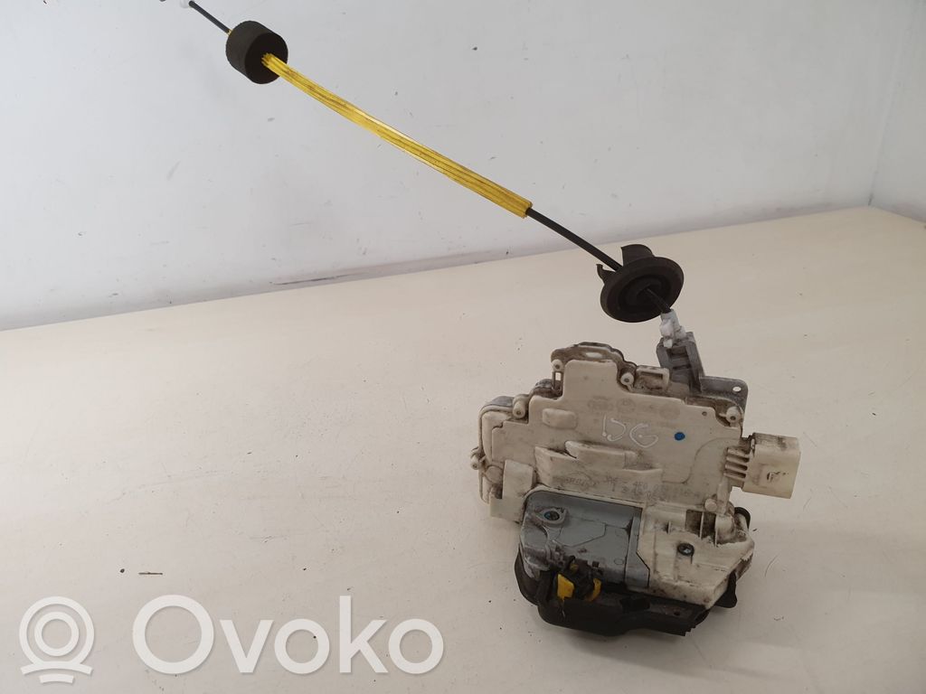 Audi A6 S6 C6 4F Rear door lock 