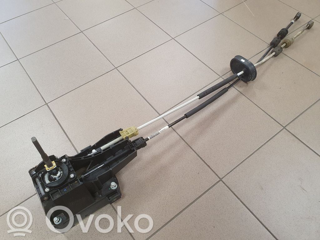 Opel Astra J Pavarų perjungimo mechanizmas (kulisa) 