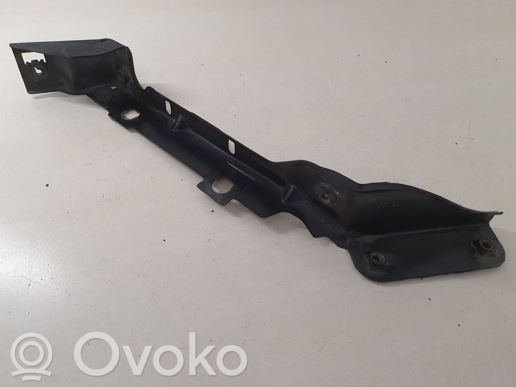 Headlight/headlamp mounting bracket