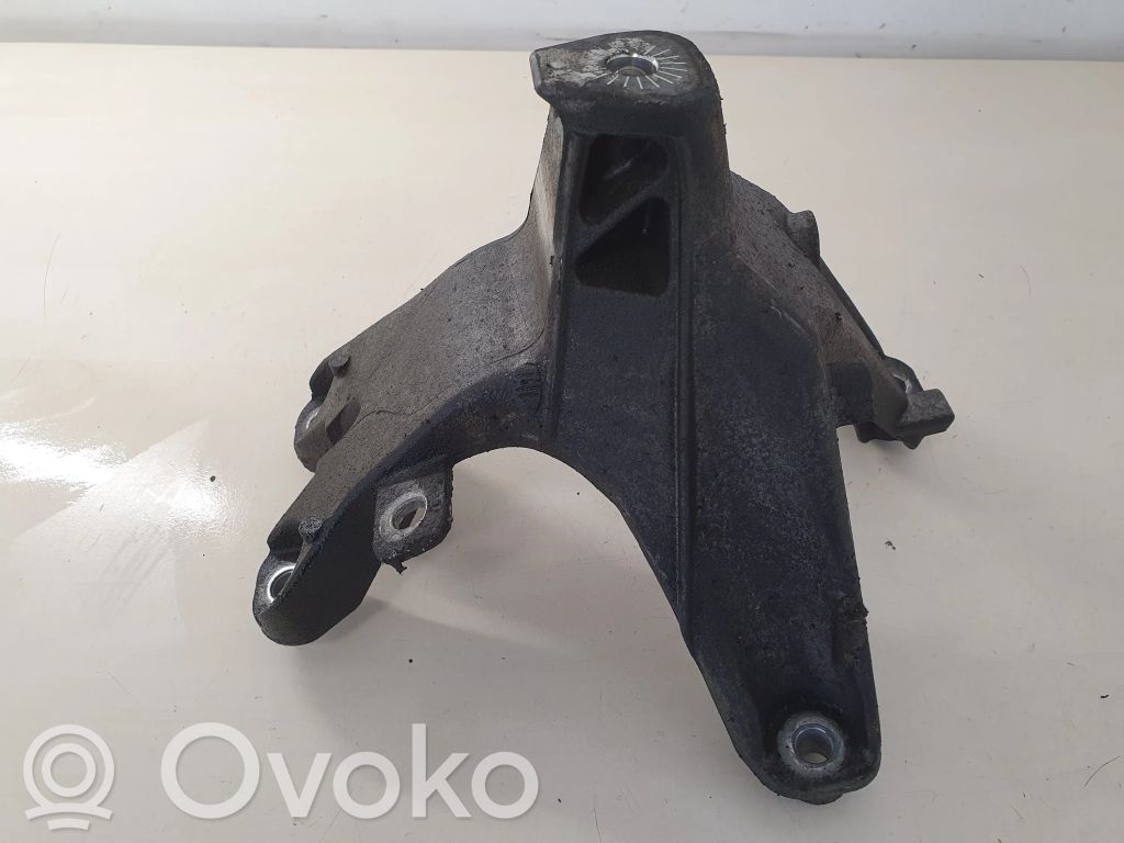 Audi A5 8T 8F Engine mounting bracket 