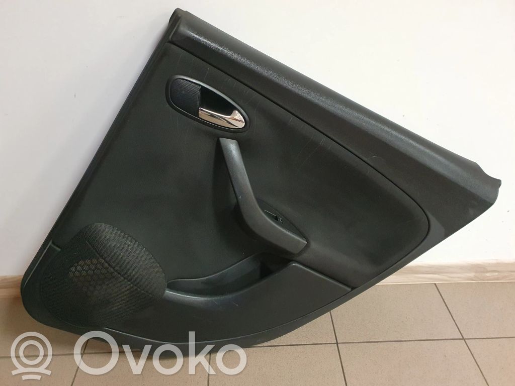 Seat Altea Apšuvums aizmugurējām durvīm 
