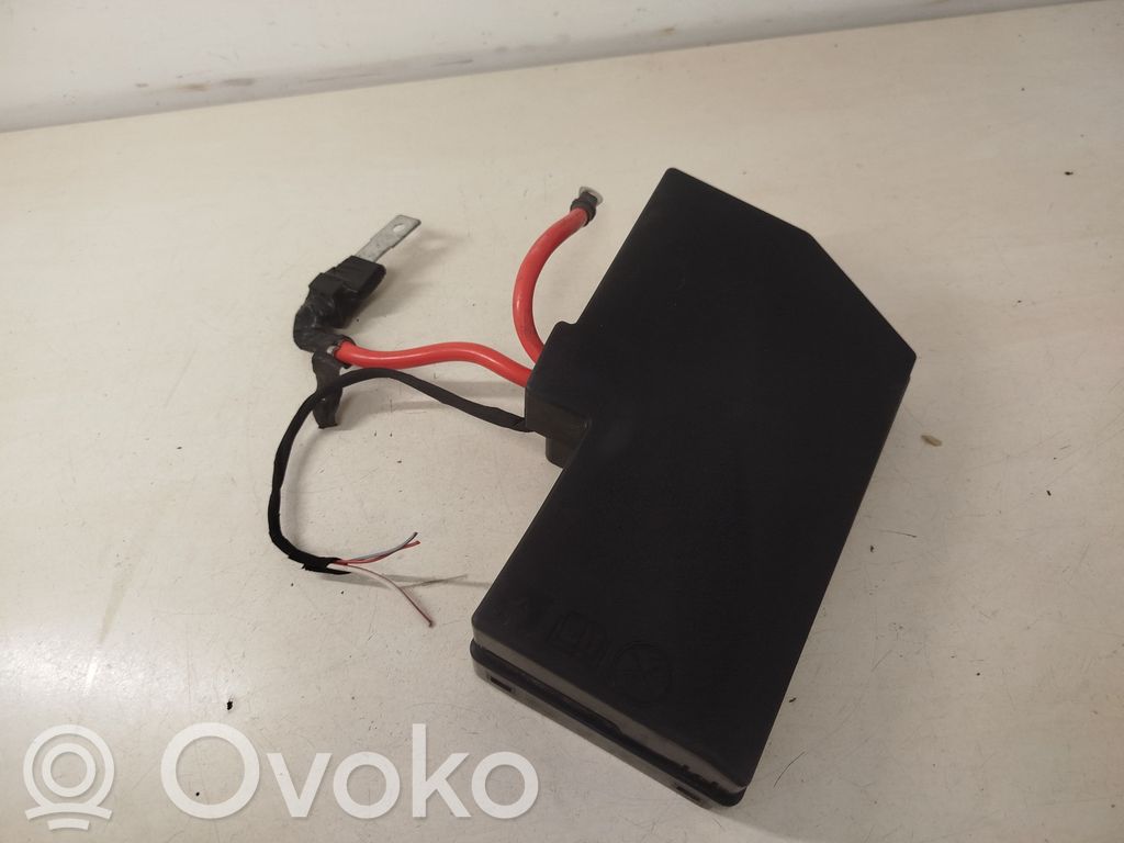 Volvo V40 Cross country Fuse module 