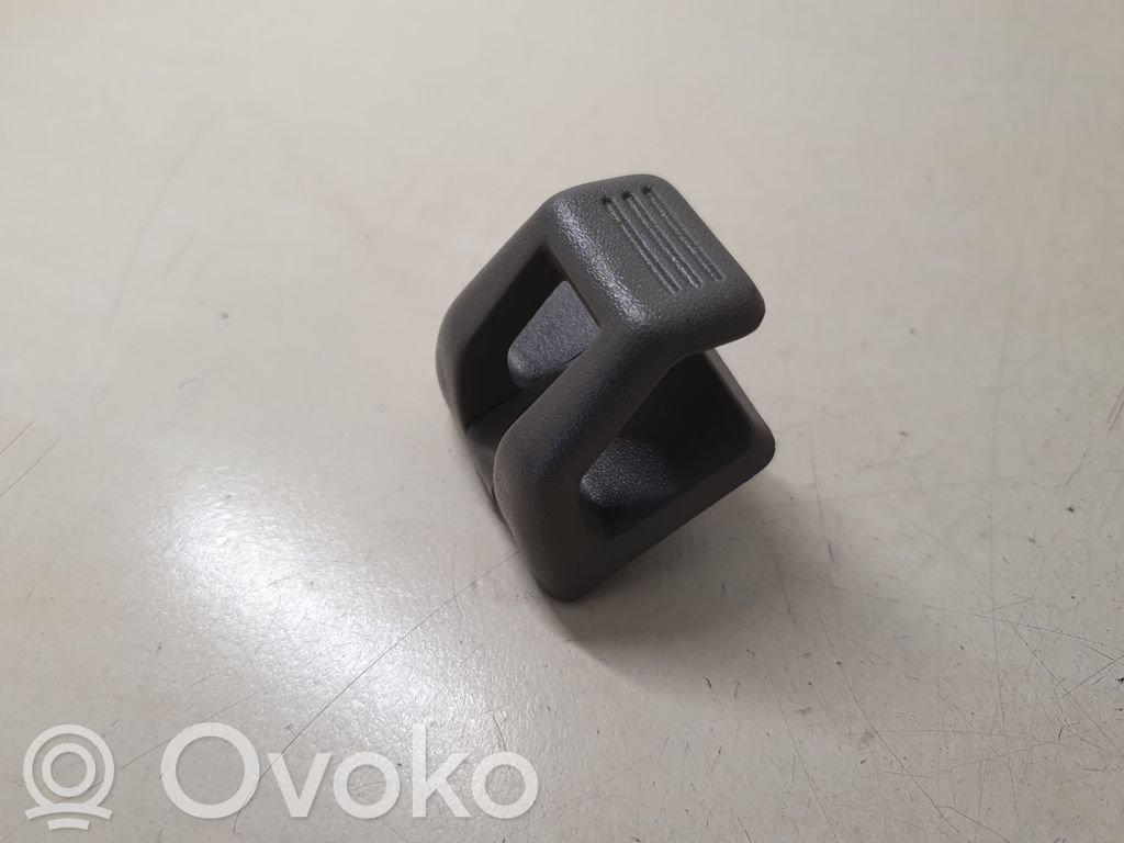 Ford F150 Häikäisysuojan kiinnityskoukun kiinnike 