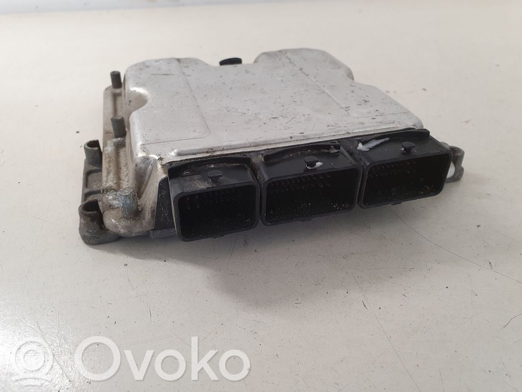 Renault Master II Engine control unit/module 