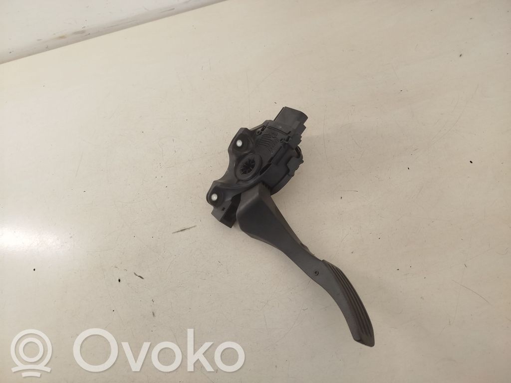 Volvo XC60 Akceleratoriaus pedalas 