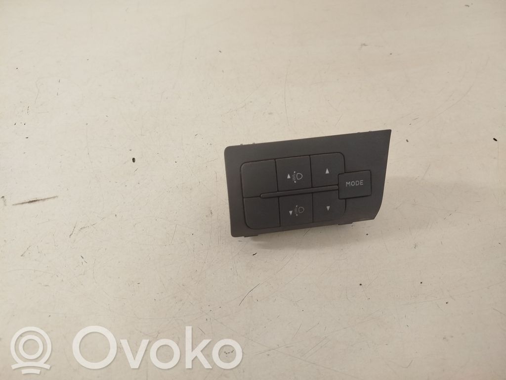 Peugeot Boxer Headlight level height control switch 