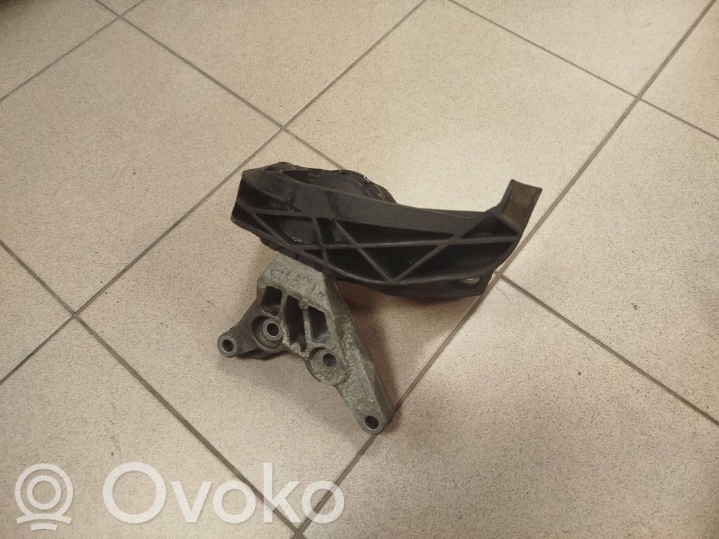 Opel Grandland X Engine mount bracket 