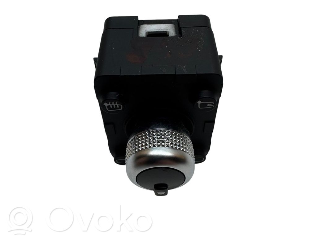 Audi Q7 4M Electric window control switch 