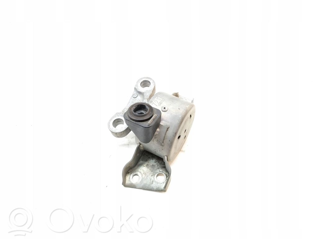 Opel Corsa E Engine mount bracket 
