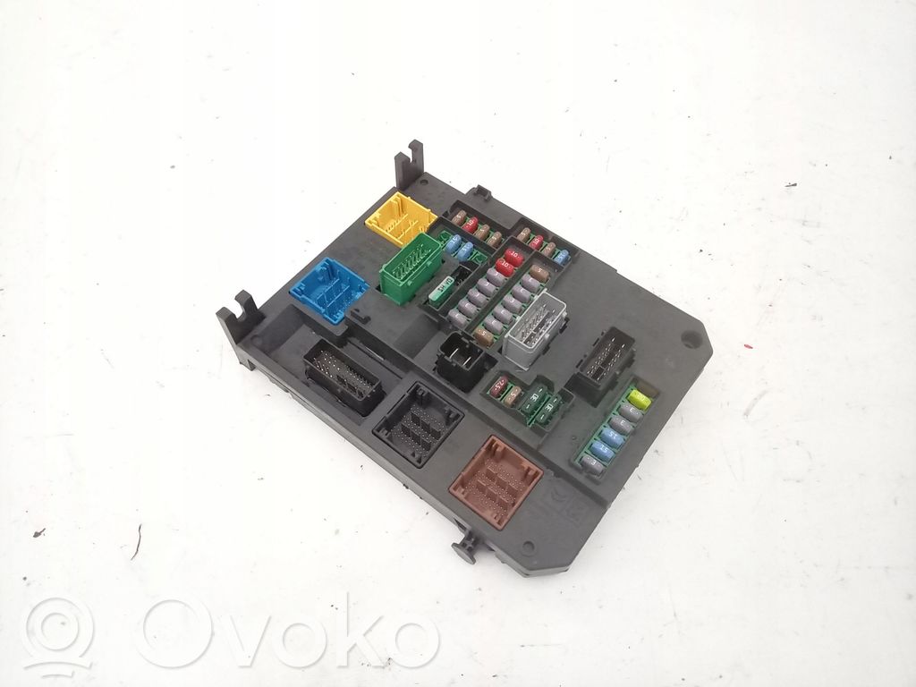 Citroen C4 II Picasso Módulo de fusible 