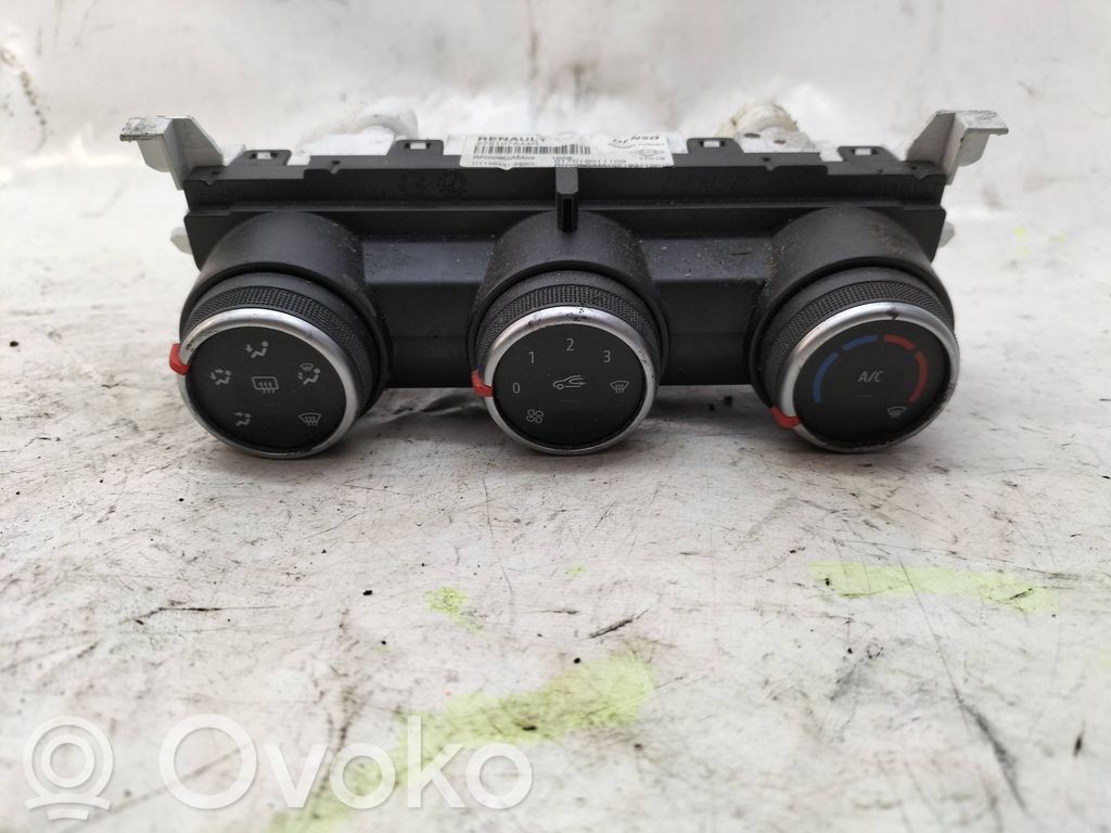 Renault Clio V Climate control unit 