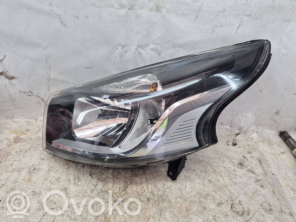 Renault Trafic III (X82) Phare frontale 