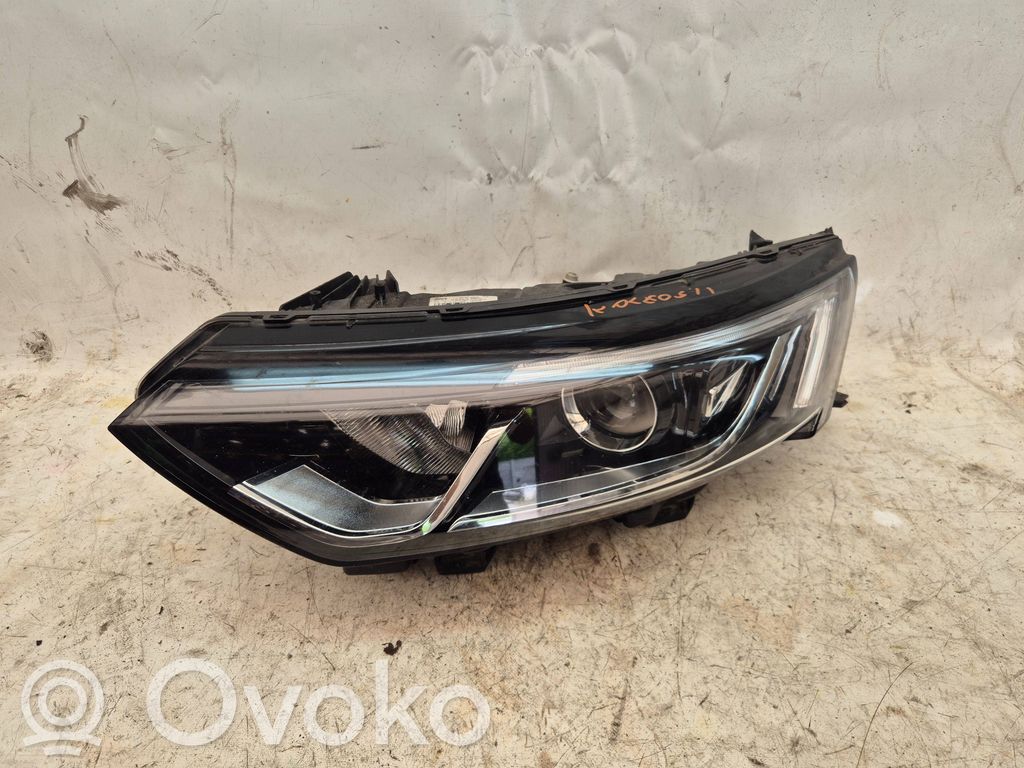 Lampa przednia   260607108R,1011500517,514119760184