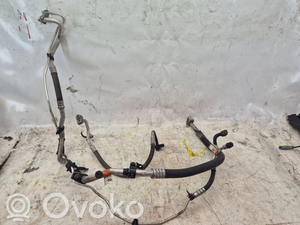 Ford Focus Conductă/furtun aer condiționat (A/C) 
