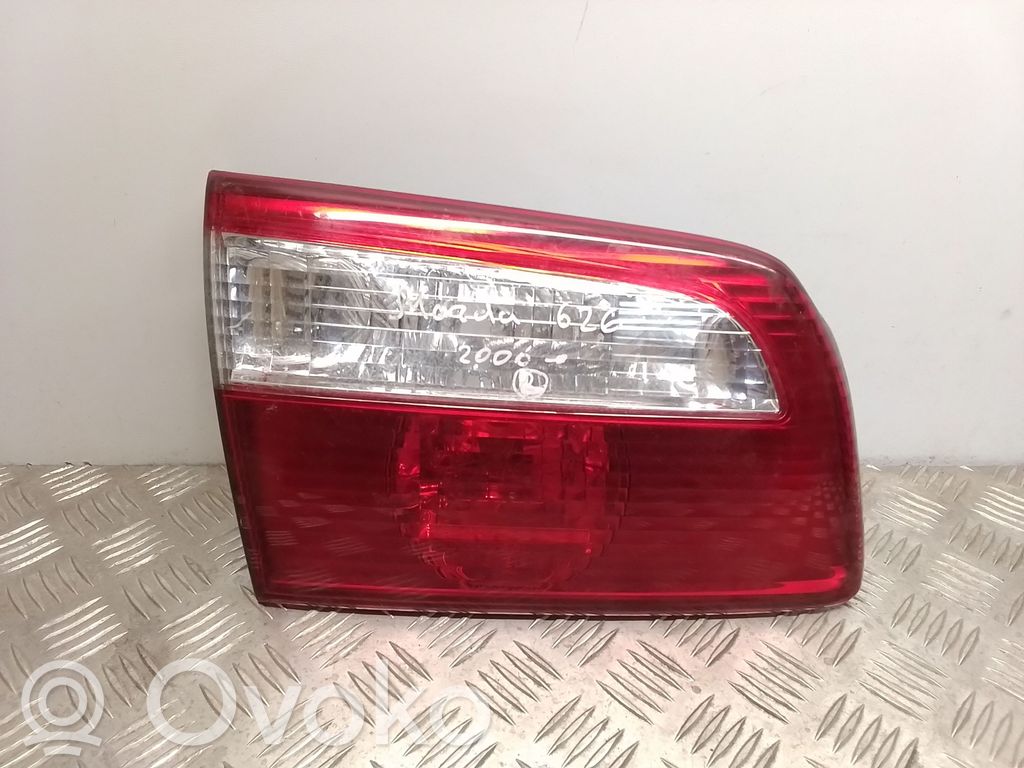 Mazda 626 Tailgate rear/tail lights 
