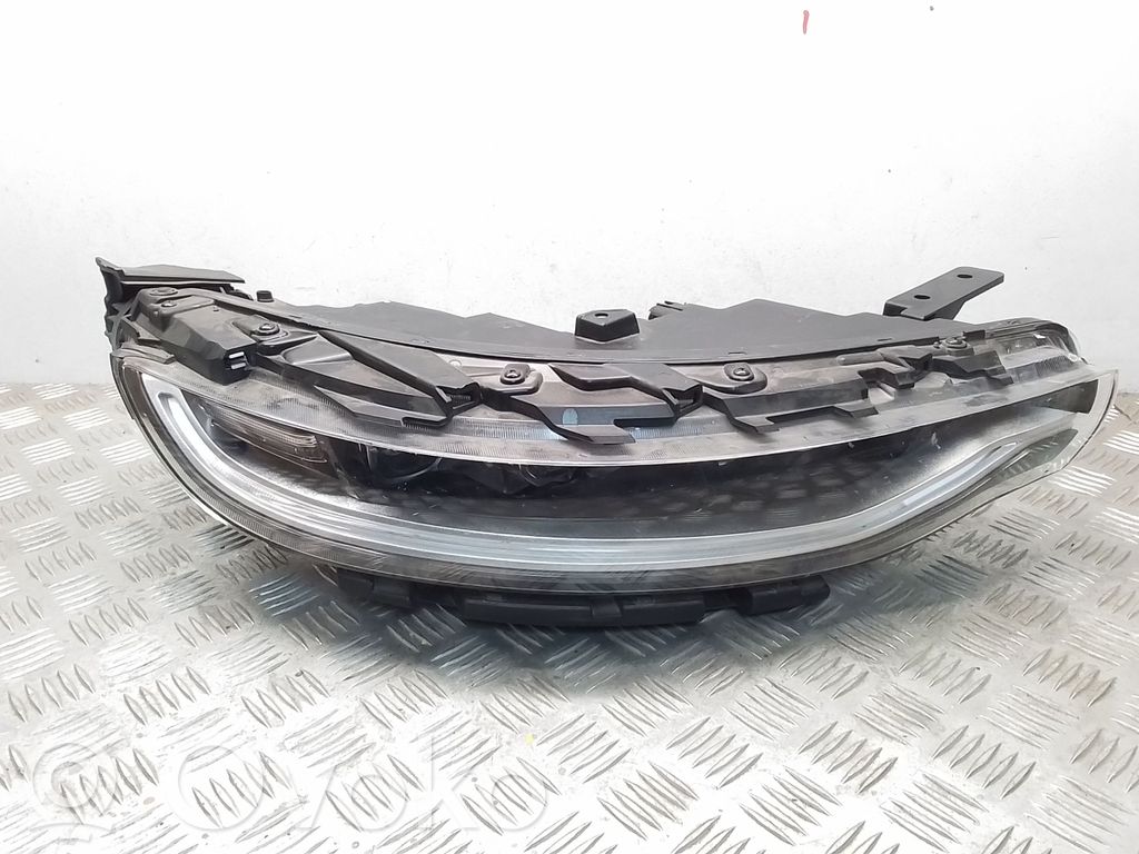 KIA Soul Lampa przednia 