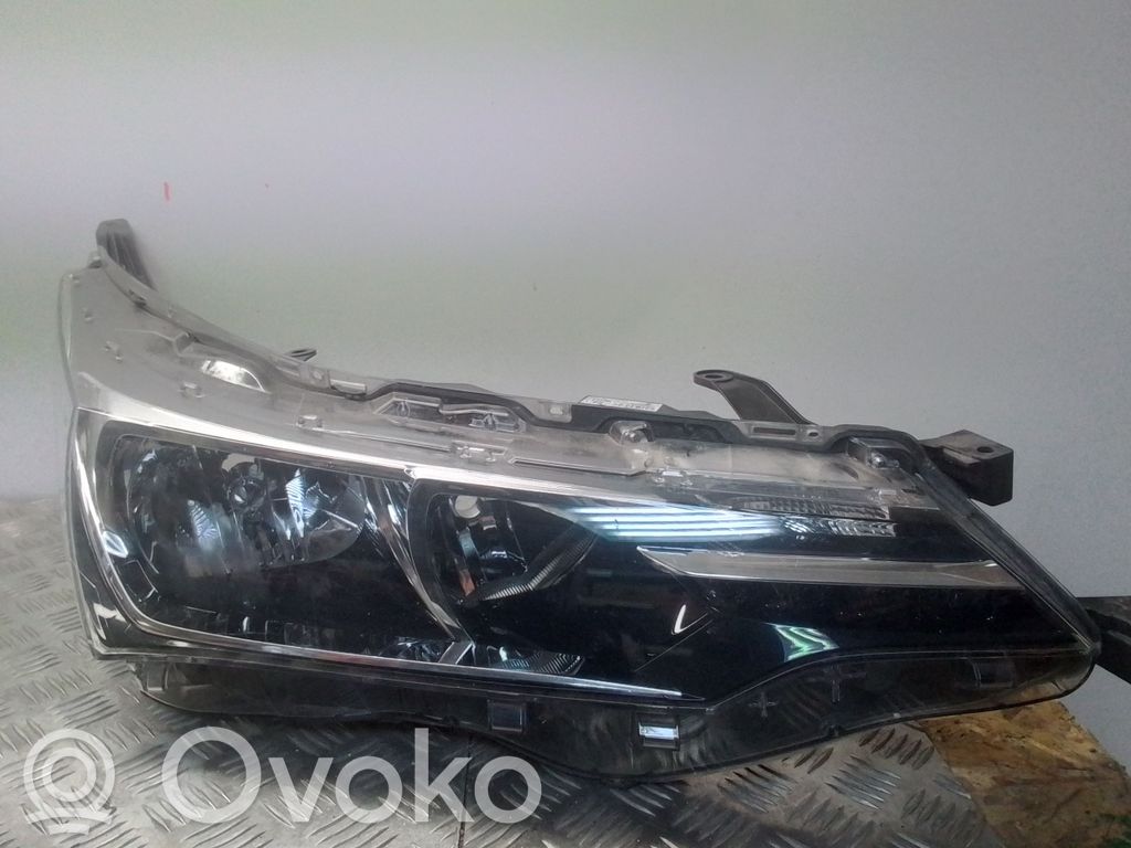 Toyota Corolla E160 E170 Scheinwerfer 