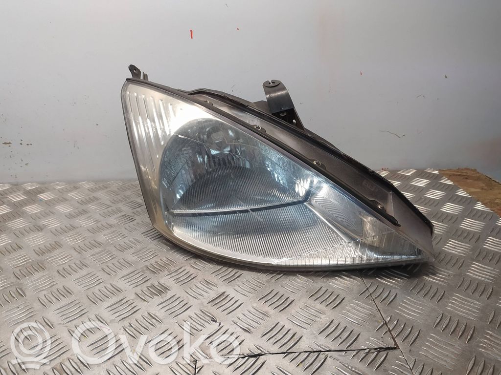 Ford Focus Headlight/headlamp 