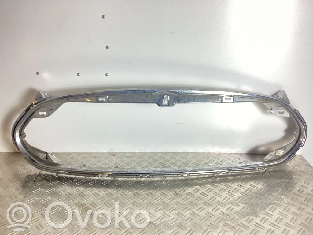 Mercedes-Benz ML W166 Augšējais režģis 