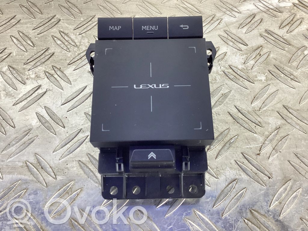 Lexus UX Head unit multimedia control 