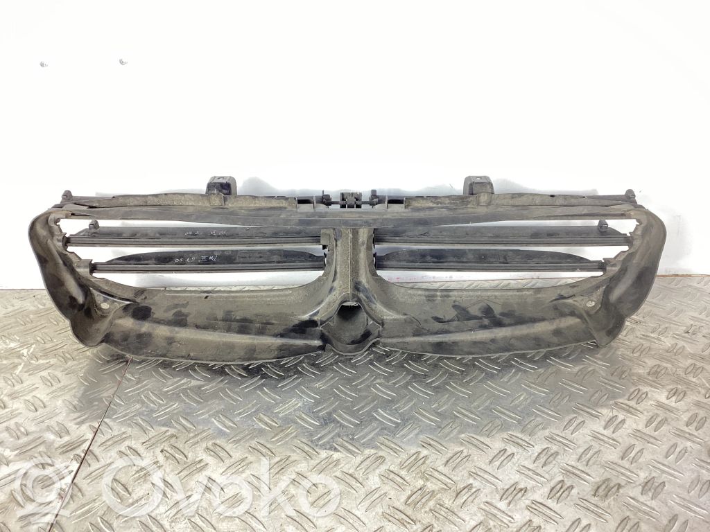 BMW 6 E63 E64 Wlot / Kanał powietrza intercoolera 