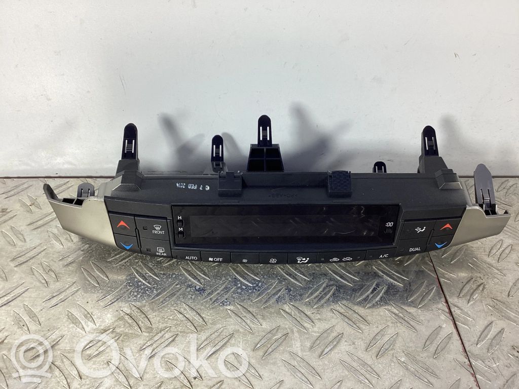 Lexus CT 200H Climate control unit 