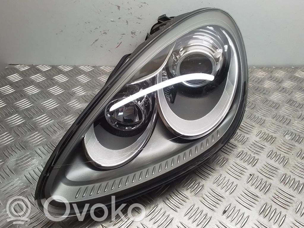 Porsche Cayenne (92A) Phare frontale 