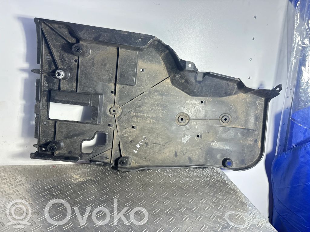 Lexus RC Protección inferior lateral 