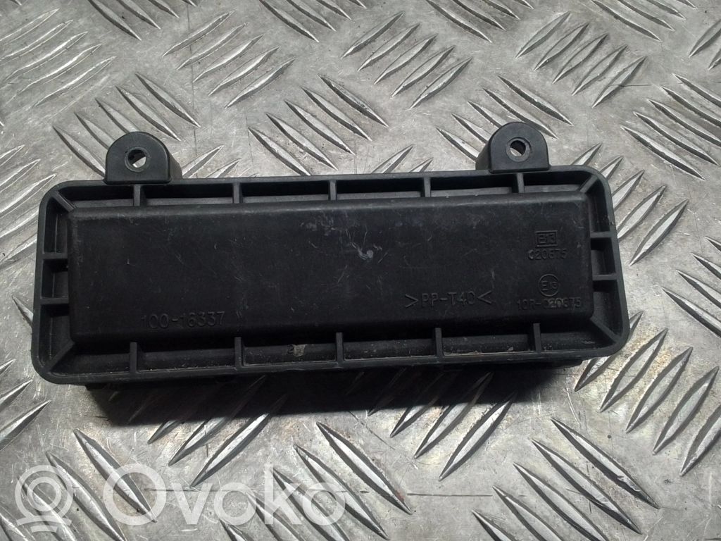 Toyota Avensis T250 Capac bec far 