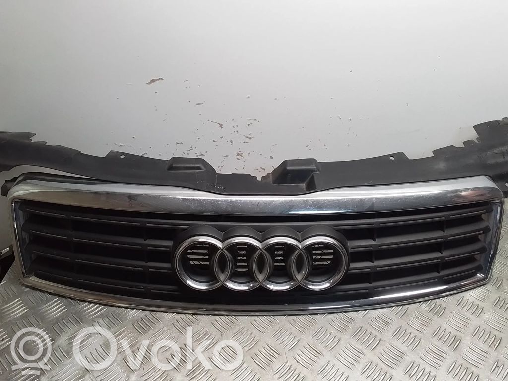 Audi A3 S3 8L Grotelės priekinės 