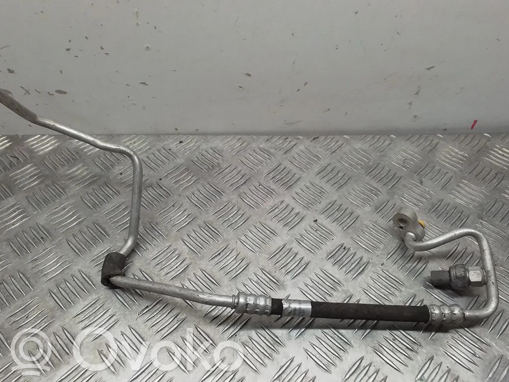 Ilmastointilaitteen putki (A/C)   9182778