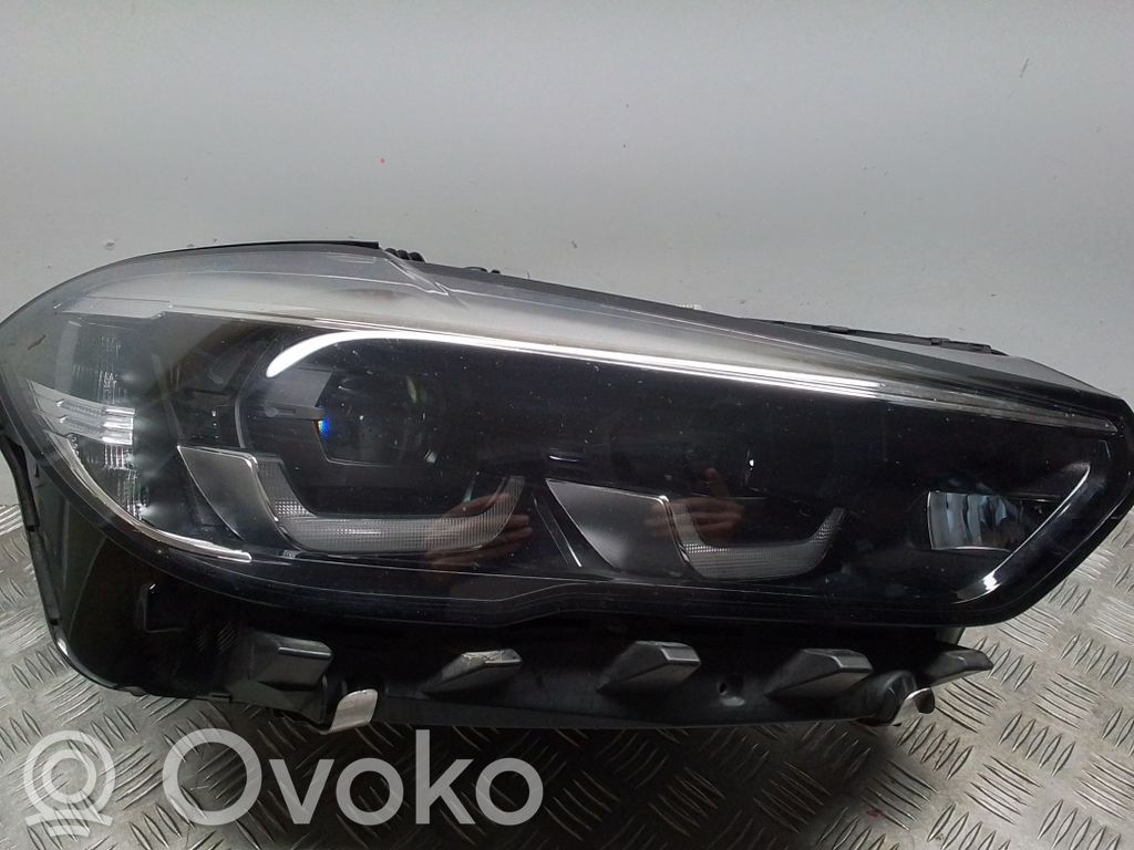 BMW X5 G05 Lampa przednia 
