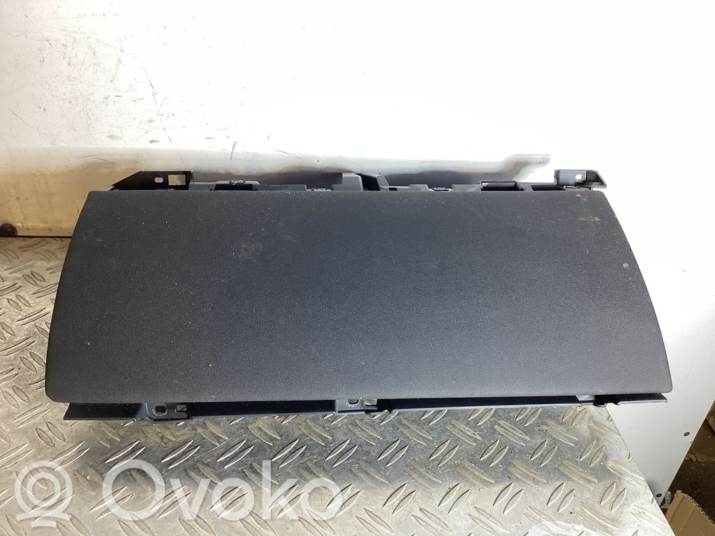 Tesla Model Y Handschuhfach 