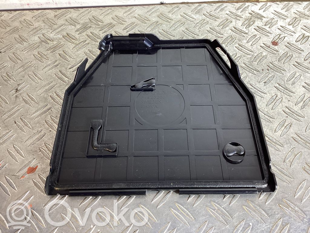 Volvo S90, V90 Other engine bay part 