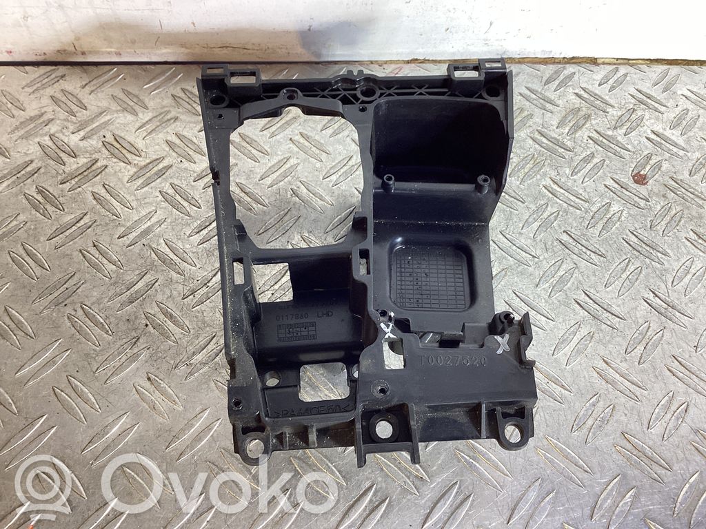 BMW X5 E70 Gear shift cable bracket 