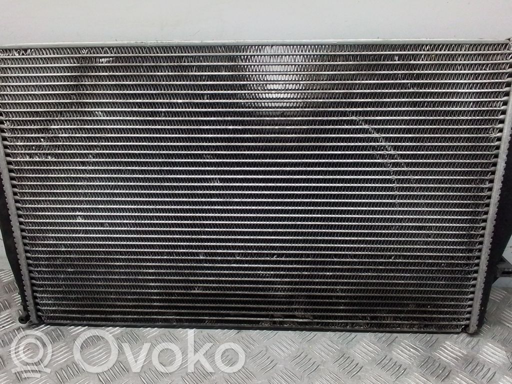 Volvo S60 Interkūlerio radiatorius 