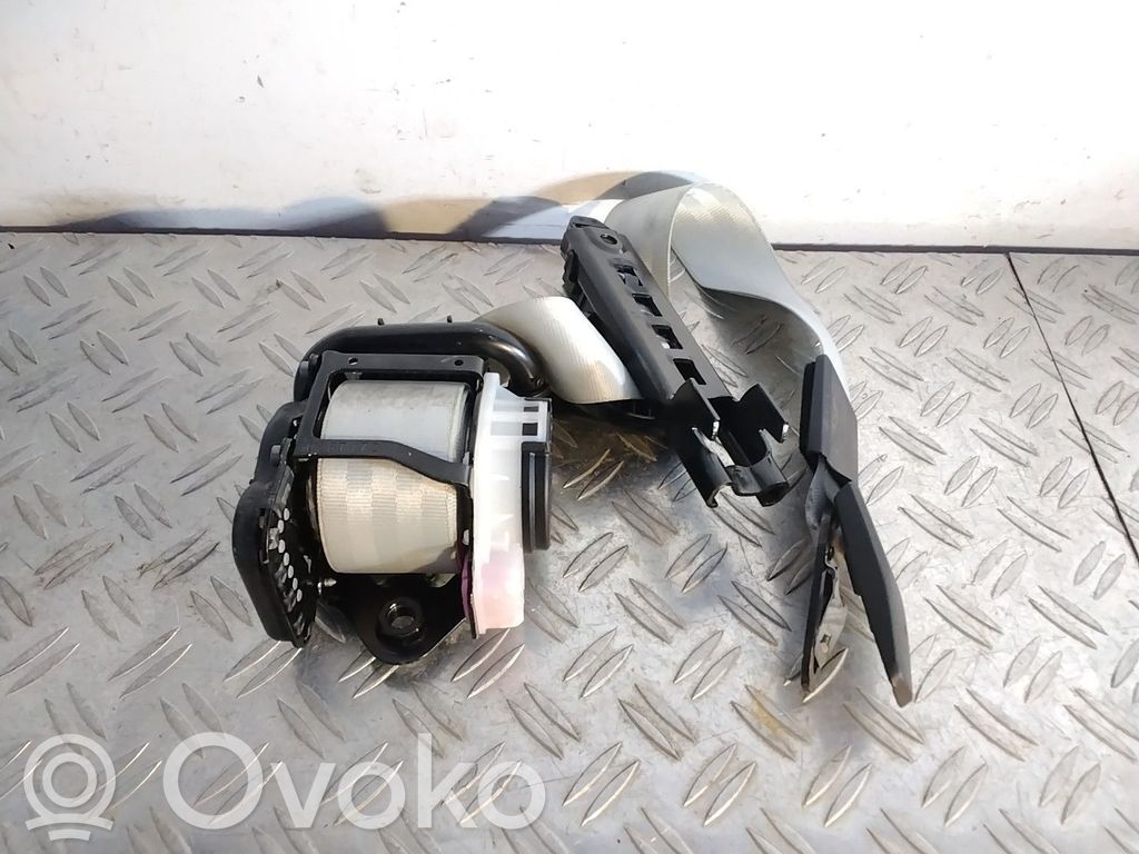 Porsche Cayenne (92A) Cinturón trasero 