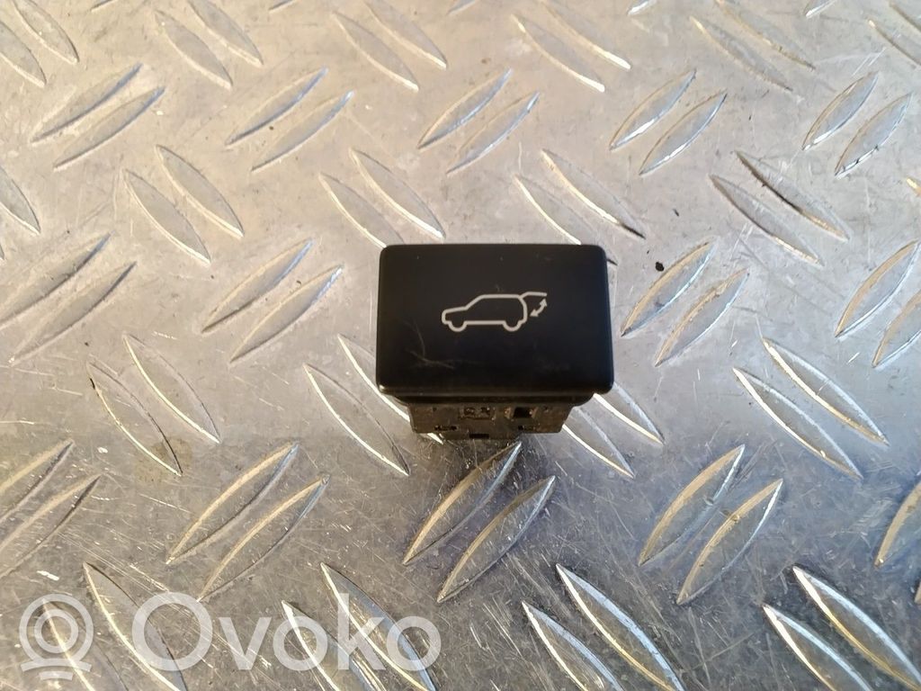 Lexus RX 450H Interruptor para abrir la puerta trasera 