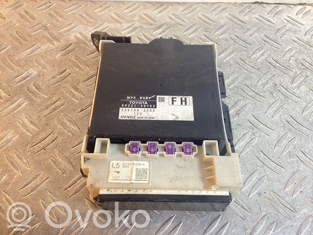 Lexus RX 450H Módulo de fusible 