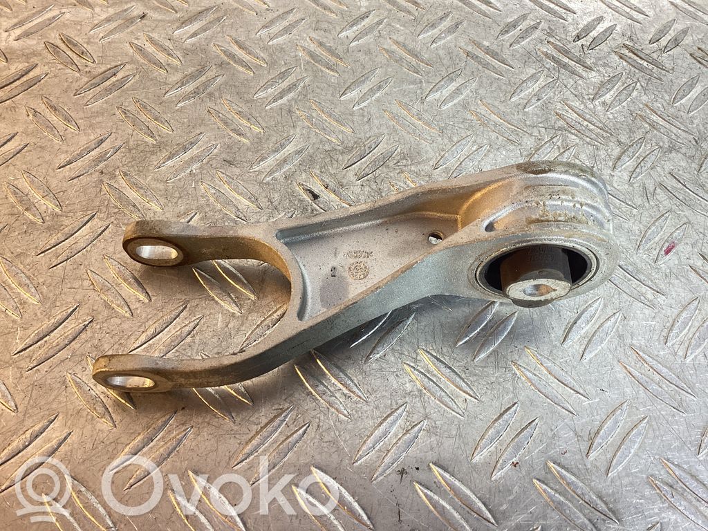 Porsche Macan (95B) Engine mount bracket 