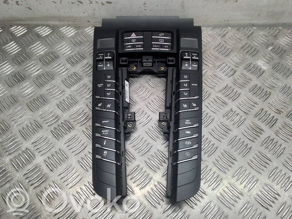 Porsche Macan (95B) A set of switches 