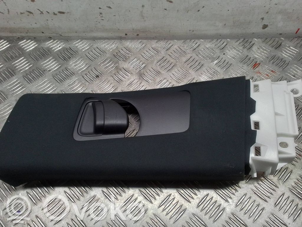Lexus RX V Pilar (B) (superior) 