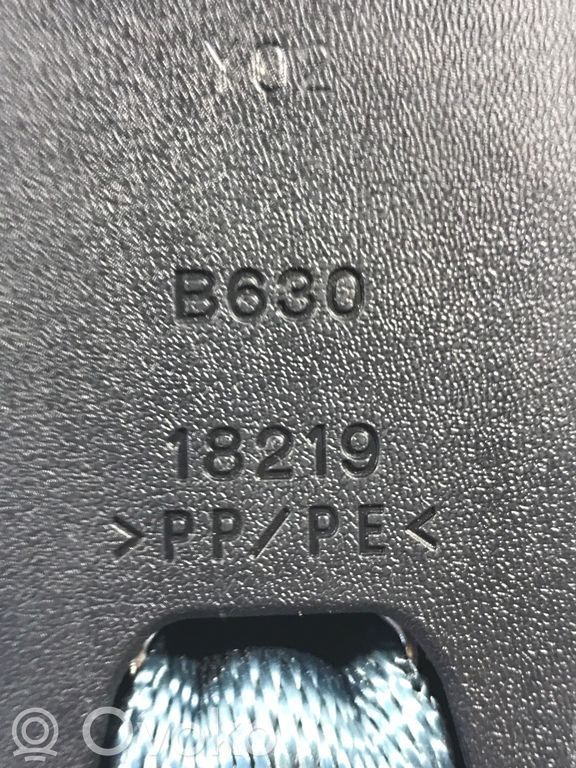 Subaru Forester SK Klamra środkowego pasa bezpieczeństwa fotela tylnego 