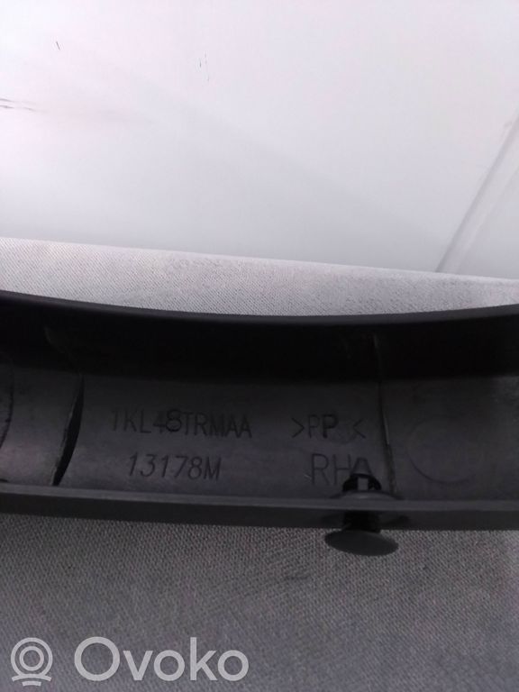 Dodge Charger Inne elementy wykończenia bagażnika 
