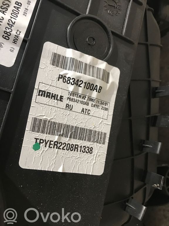Chrysler Pacifica Sisälämmityksen ilmastoinnin korin kokoonpano 